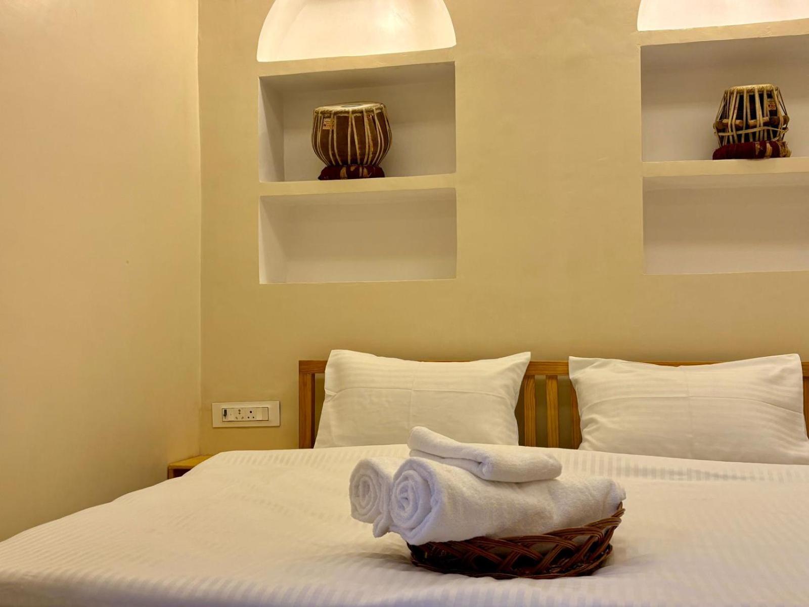Vintage River Homestay Varanasi Exterior foto